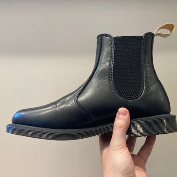 Rare NEVER WORN Doc Martens Vegan Flora Chelsea Boot - Picture 4 of 5
